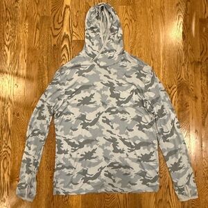 Free Fly Gray/Blue Camouflage Men's Hooded Tee.